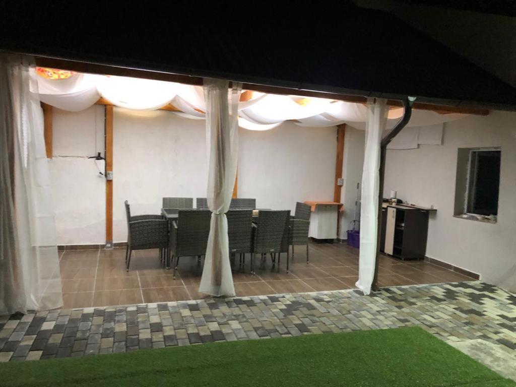 Casa Anastasia-Constanta Delfinariu מראה חיצוני תמונה